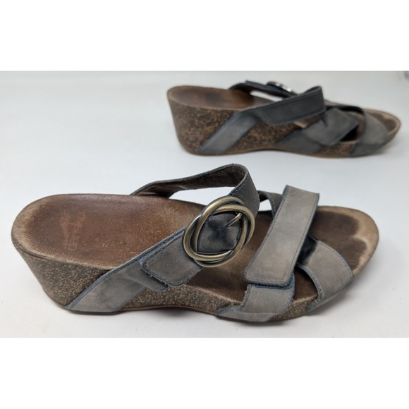 Dansko Women's Taupe Milled Nubuck Leather Susie Wedge Sandals Size 40 /‎ 9.5 10 - Picture 2 of 8